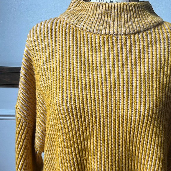 Topshop Oversized Sweater - Picture 6 of 12